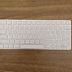 Apple Magic Keyboard Bluetooth Wireless