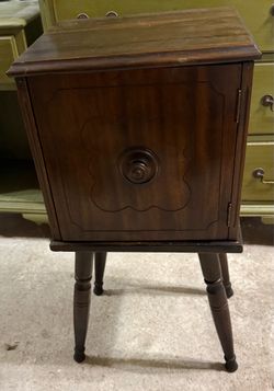 Antique Wood Table Humidor Smoking Stand. Nice Shape!. 16W x 13L x 30H