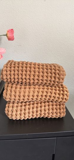 Casaluna hand towels 3 for $10