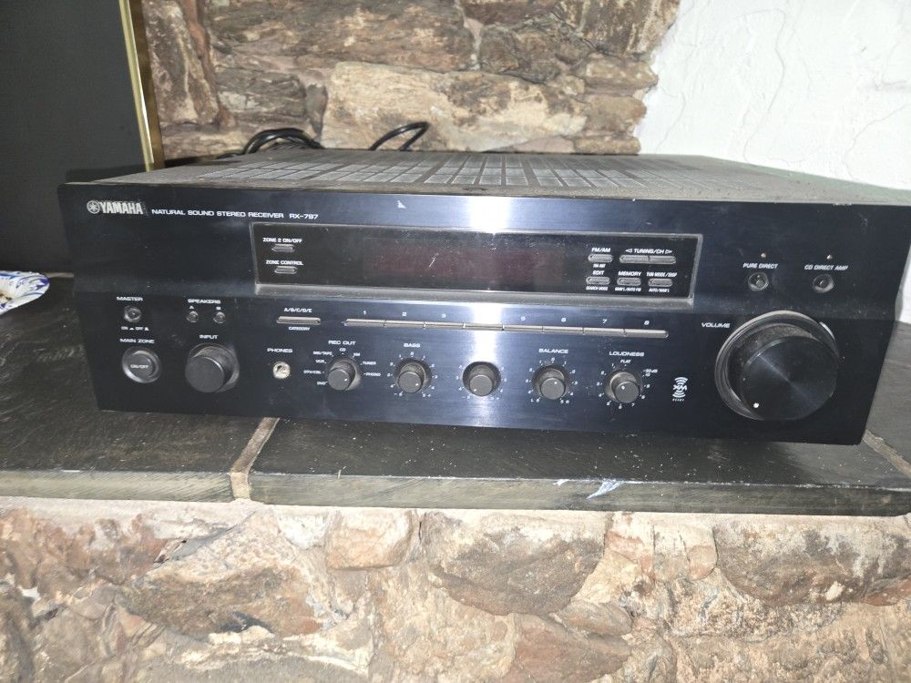 Yamaha Natural Sound Receiver RX-797 260 Watts