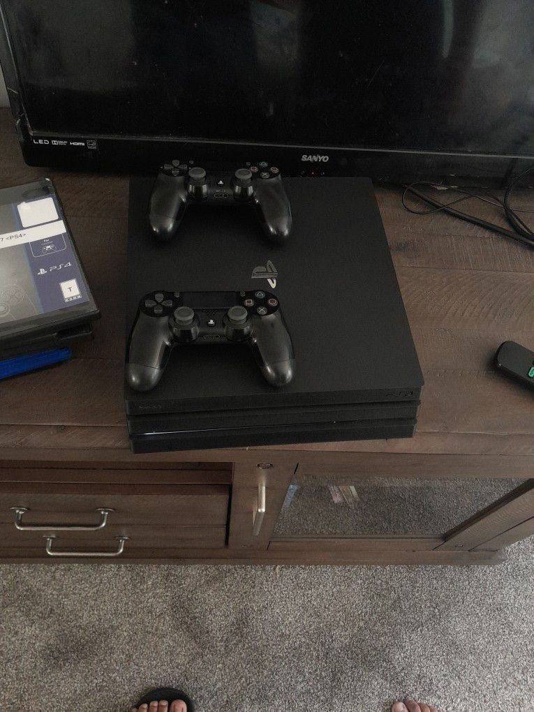 ps4 pro for Sale in Richmond, IN - OfferUp