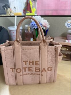 THE TOTE BAG