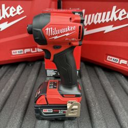 Milwaukee M18 FUEL SURGE 1/4” Impact Driver – Combo con Batería 5Ah (Nuevo) 