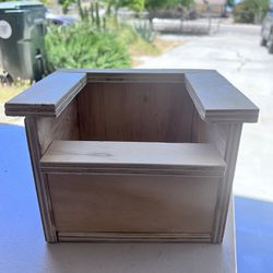 Small wooden planter 
