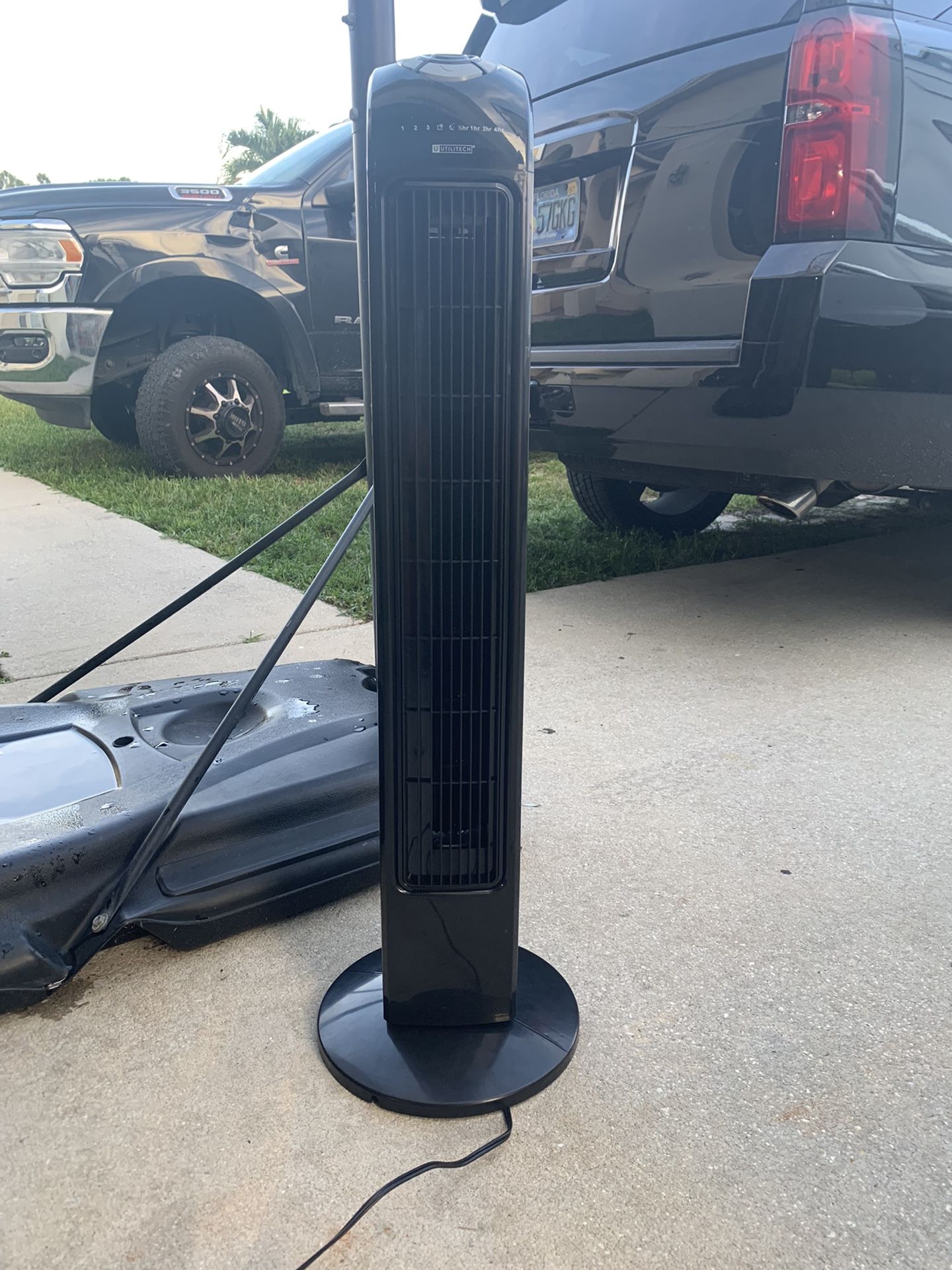 40 Inch Utilitech Tower Fan