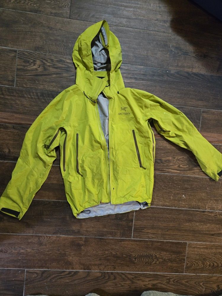 Arc’teryx Beta AR Goretex Shell Jacket Men’s Size Medium - Glade (Stained)