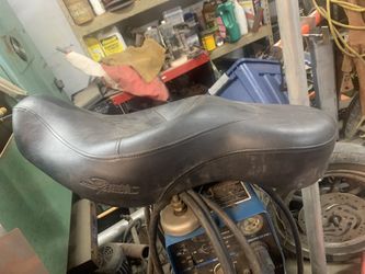 Sportster seat