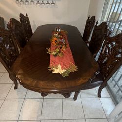 Comedor Familiar / Familiar Dinning Table