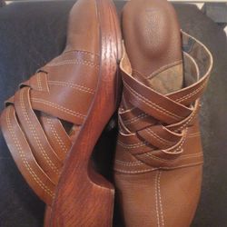 LEATHER CLOGS 