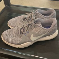 Women’s Running Shoes Size: 10