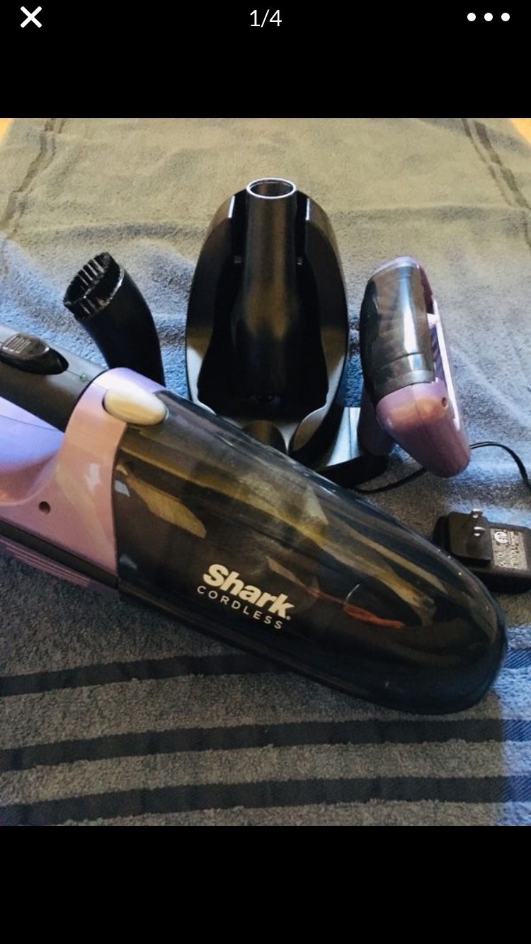 Shark SV780 Pet Perfect II 18V Cordless Hand Vacuum