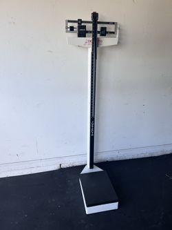 Eye-Level Mechanical Beam Physicians Scale