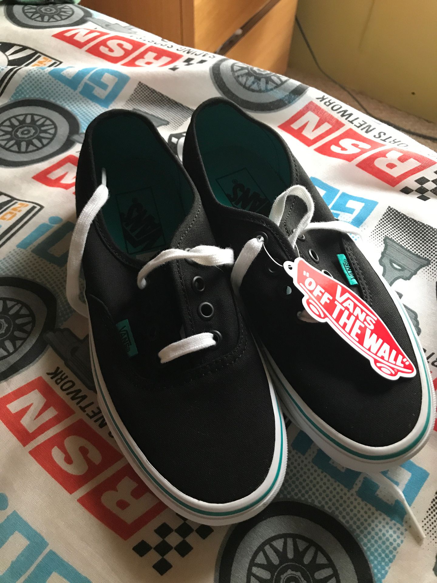 Vans size 6 women or size 4.5 men