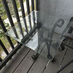 Old Outdoor Table And 2 Chairs