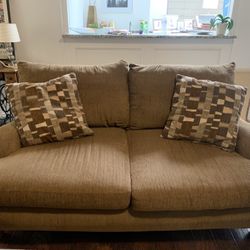 * FREE * Brown Sofa With Pillows