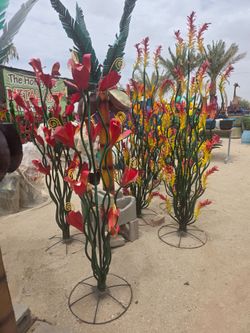 Bring the Desert Home🌵🪷Cactus, flowers
PLANTERS🐦Birdbaths, wall art