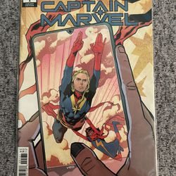 Marvel Snapshots: Captain Marvel #1 Roe Variant 