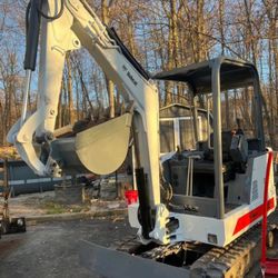 Bobcat 325 Mini excavator