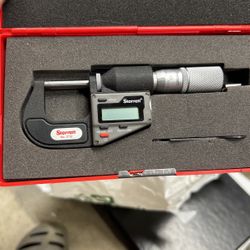 Digital Micrometer 