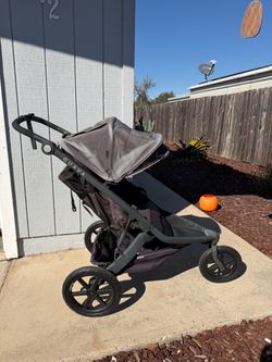 Guava Roam All-Terrain Jogging Stroller – Gray