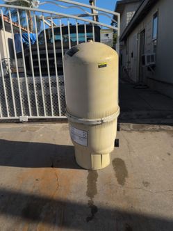 Pentair FNS Plus D.E. Fiberglass Pool Filter – Used