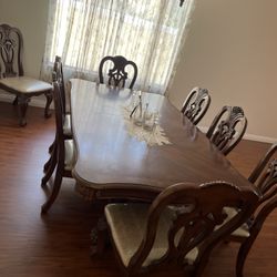 Dining Room Table 
