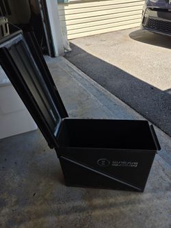 US  Army 40MM Metal Ammo Can