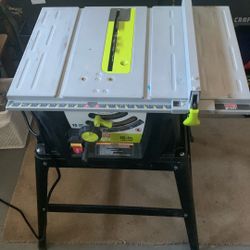 Craftsman’s 10 inch table saw with stand and blade