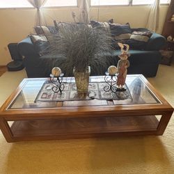 Coffee Table And Sofa Set 