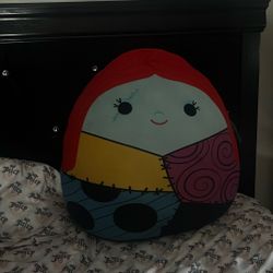 Giant Sally Original Squishmellow