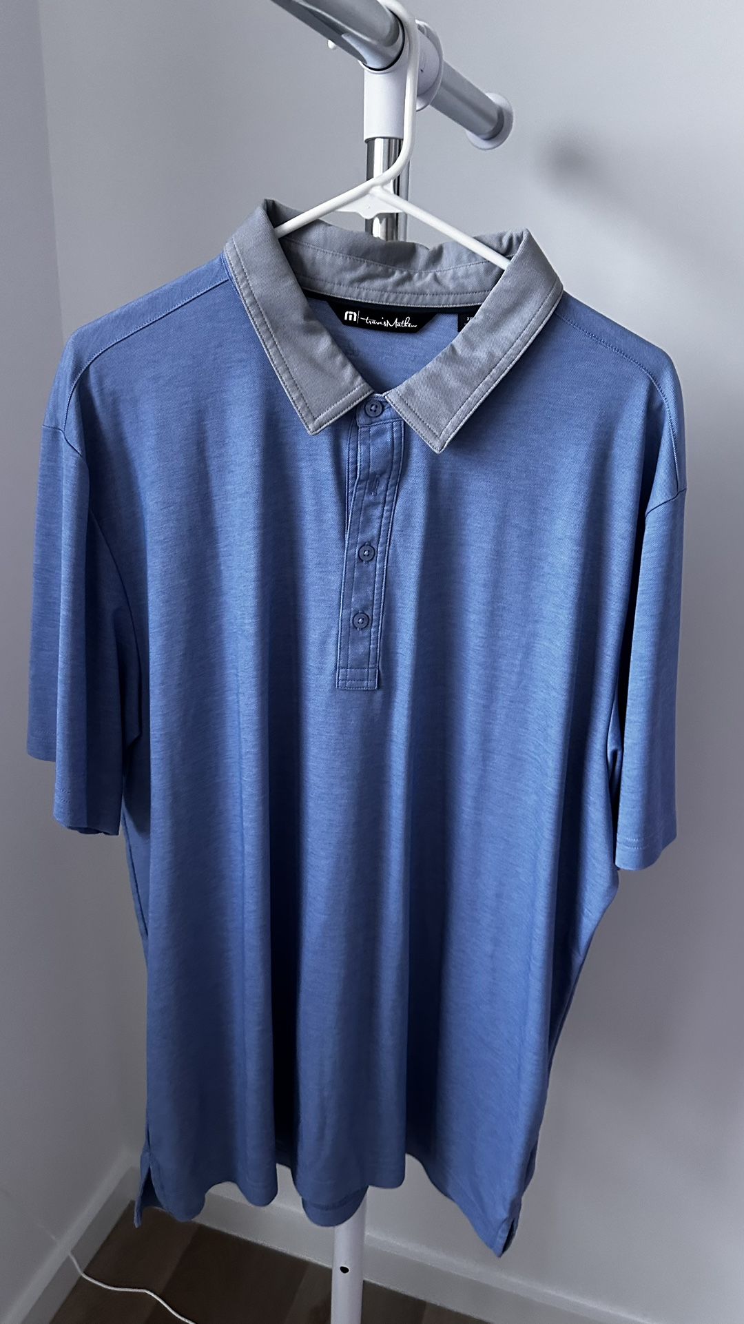 Stylish Travis Mathew Men’s Polo – Blue/Grey, Versatile & Comfortable