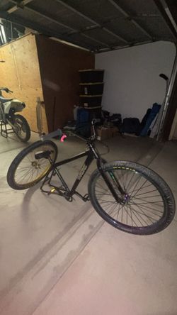 Black oil slick throne bike