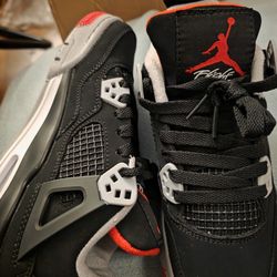 Air Jordan 4 Black And Red Accents SIZE  5.5
