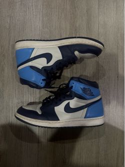 Nike Air Jordan 1 Retro High OG Obsidian UNC