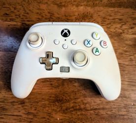 Enhanced Wired Controller (Xbox)  Series X|S  White + Mappable Buttons and Rumble Motors (Detachable Cord Not Included)