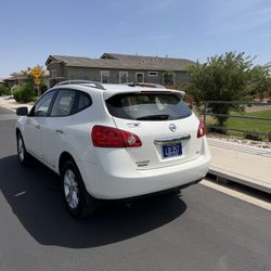 2014 Nissan Rogue – Clean Title – Great Condition 