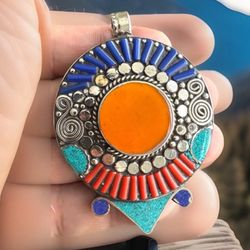 Stunning & Handcrafted Ethnic Tibetan & Navajo Style Pendant With Amber resin & Stones Set in Silver 48Grams