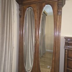 Brown  Dresser  Set 