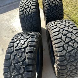 33x12.50 R20L