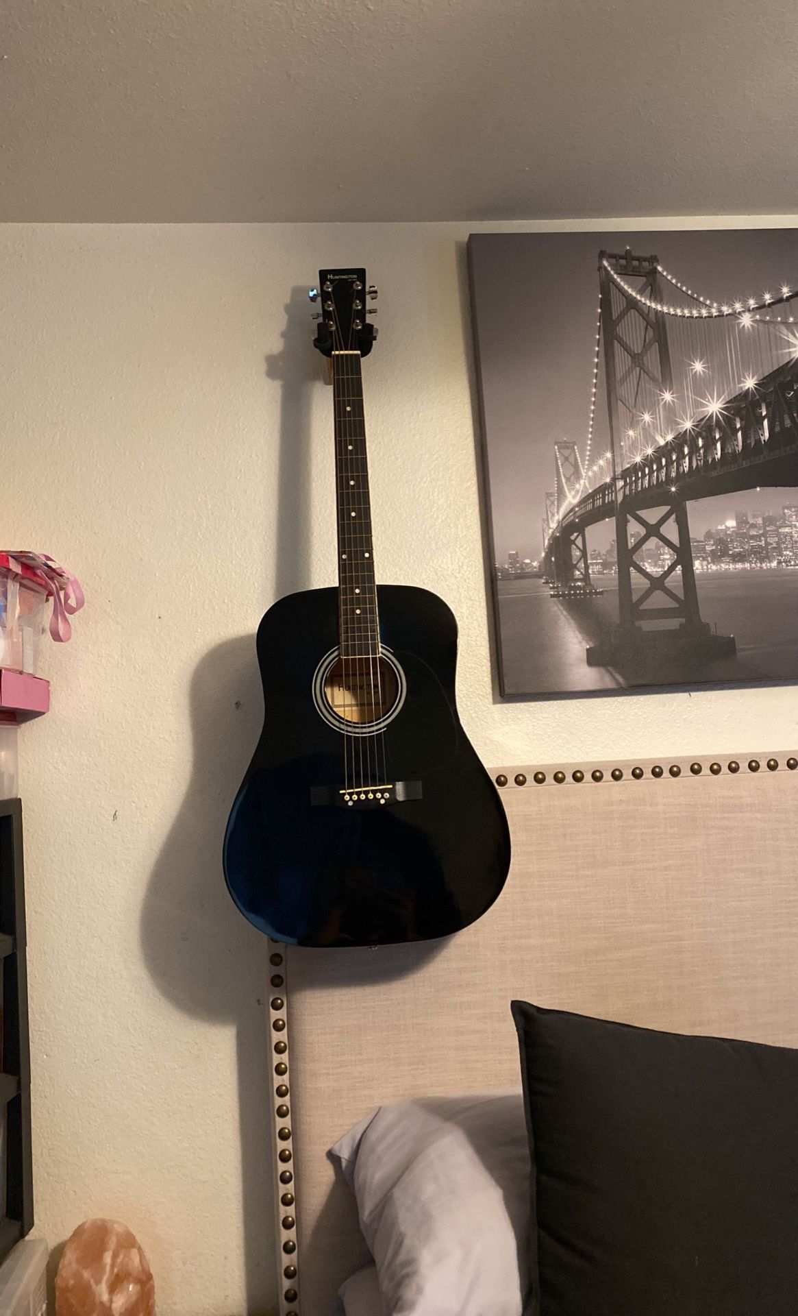 Huntington Guitar With Bag
