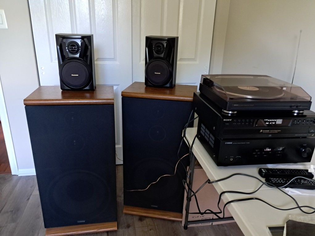  Stereo Rack With Speakers
