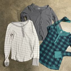 Women’s long sleeve size small