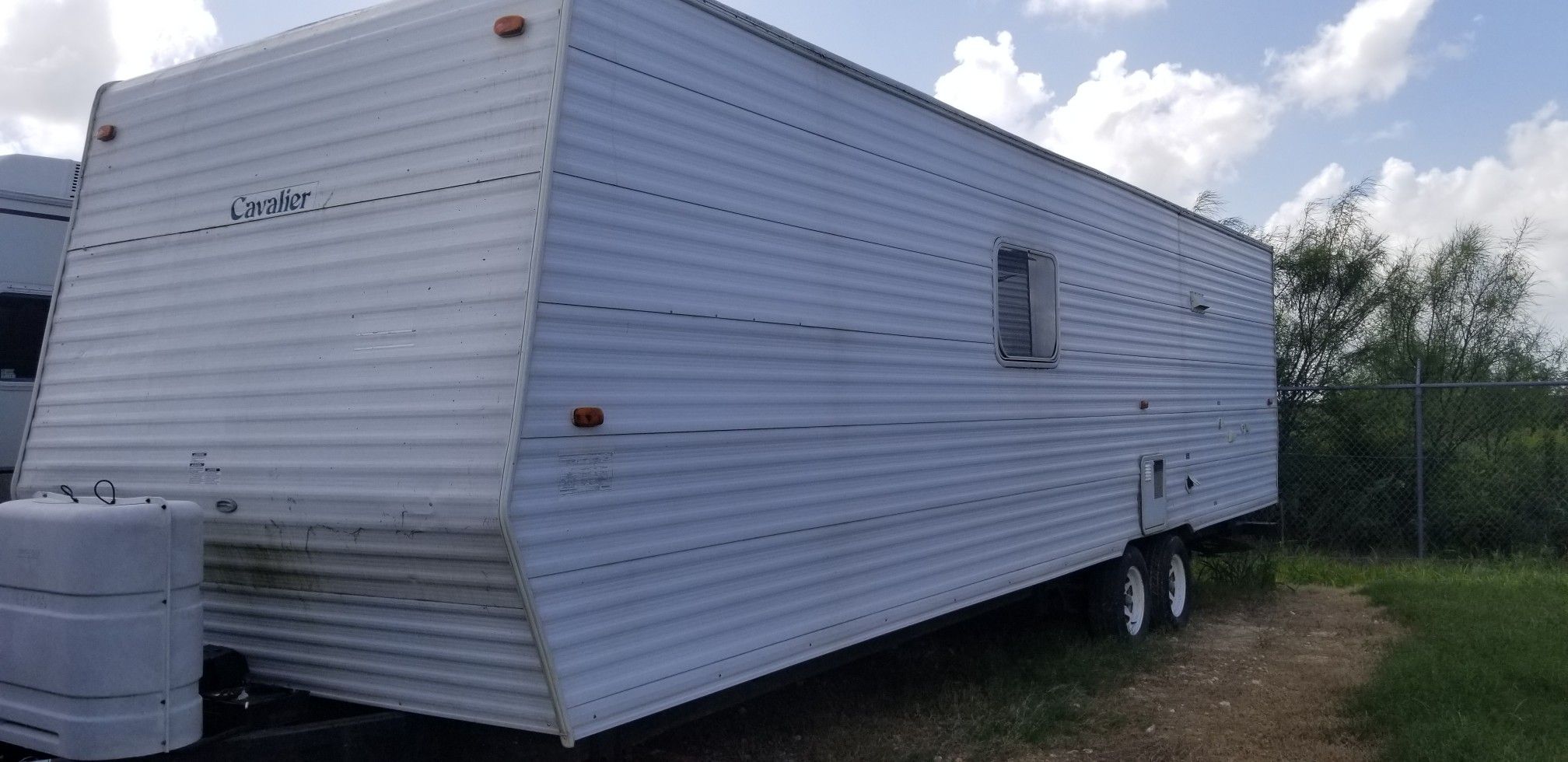 2006 cavalier rv 30' 4k obo