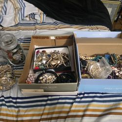 Vintage Jewlery Lot