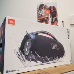 JBL Boombox 3 Bluetooth Speaker Brand New - $5 Today and the rest later 🤗 Message Us Now!