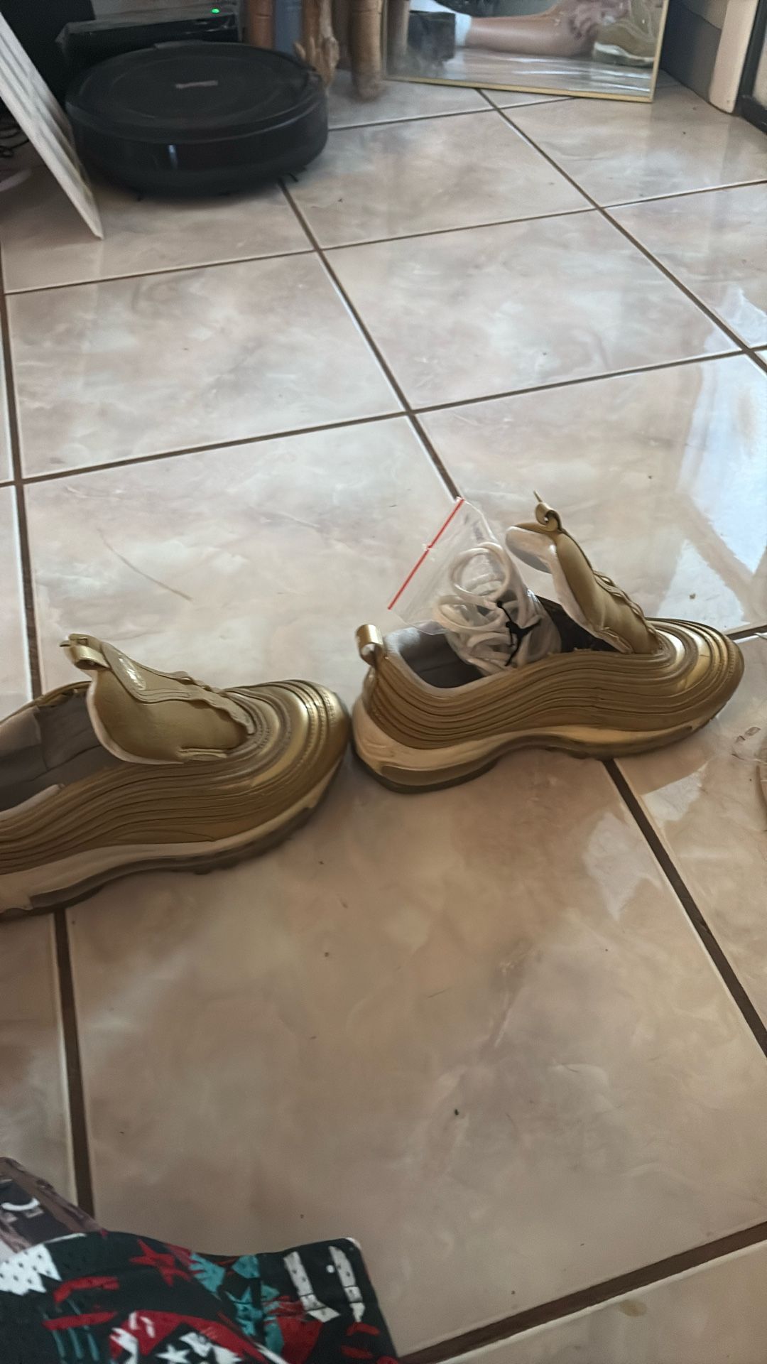 Nike Air Maxs Size 6