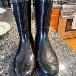 Size 8 UGG Rain Boots