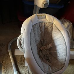 Graco Soothe 'n Sway LX Swing with Portable Bouncer