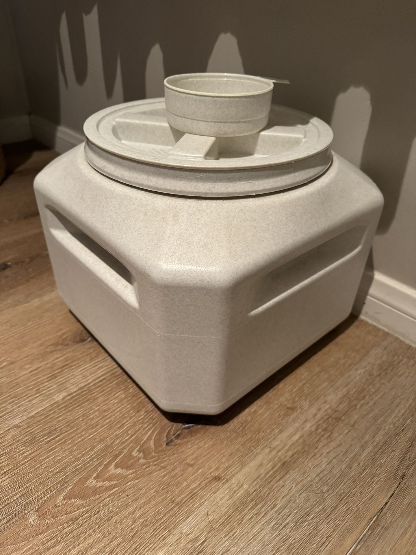 Dog Food container
