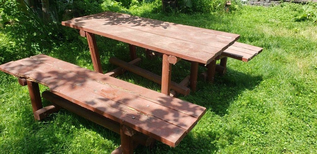 Outdoor Table With 2 Benches